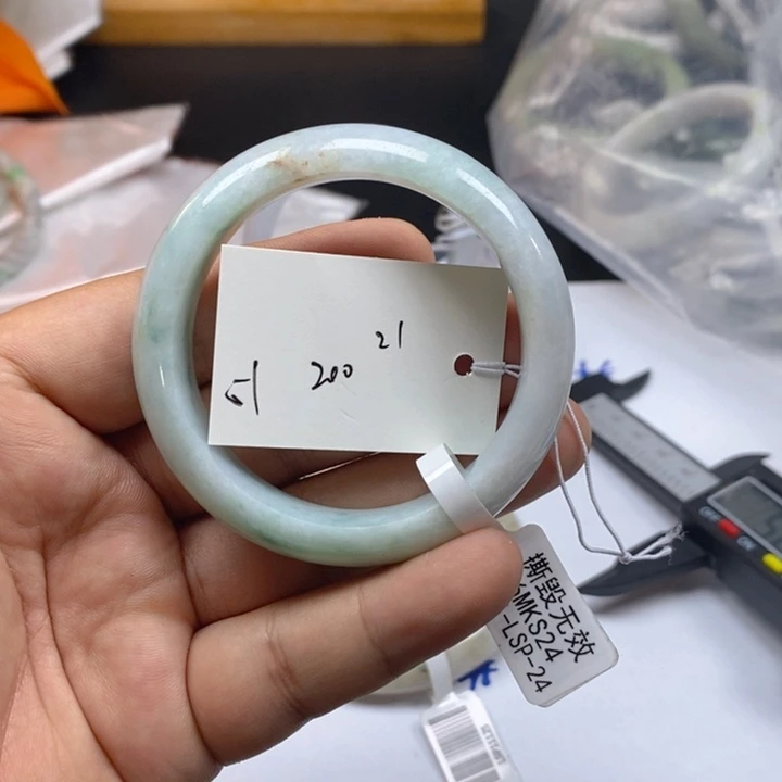 未镶嵌手镯翡翠天然翡翠