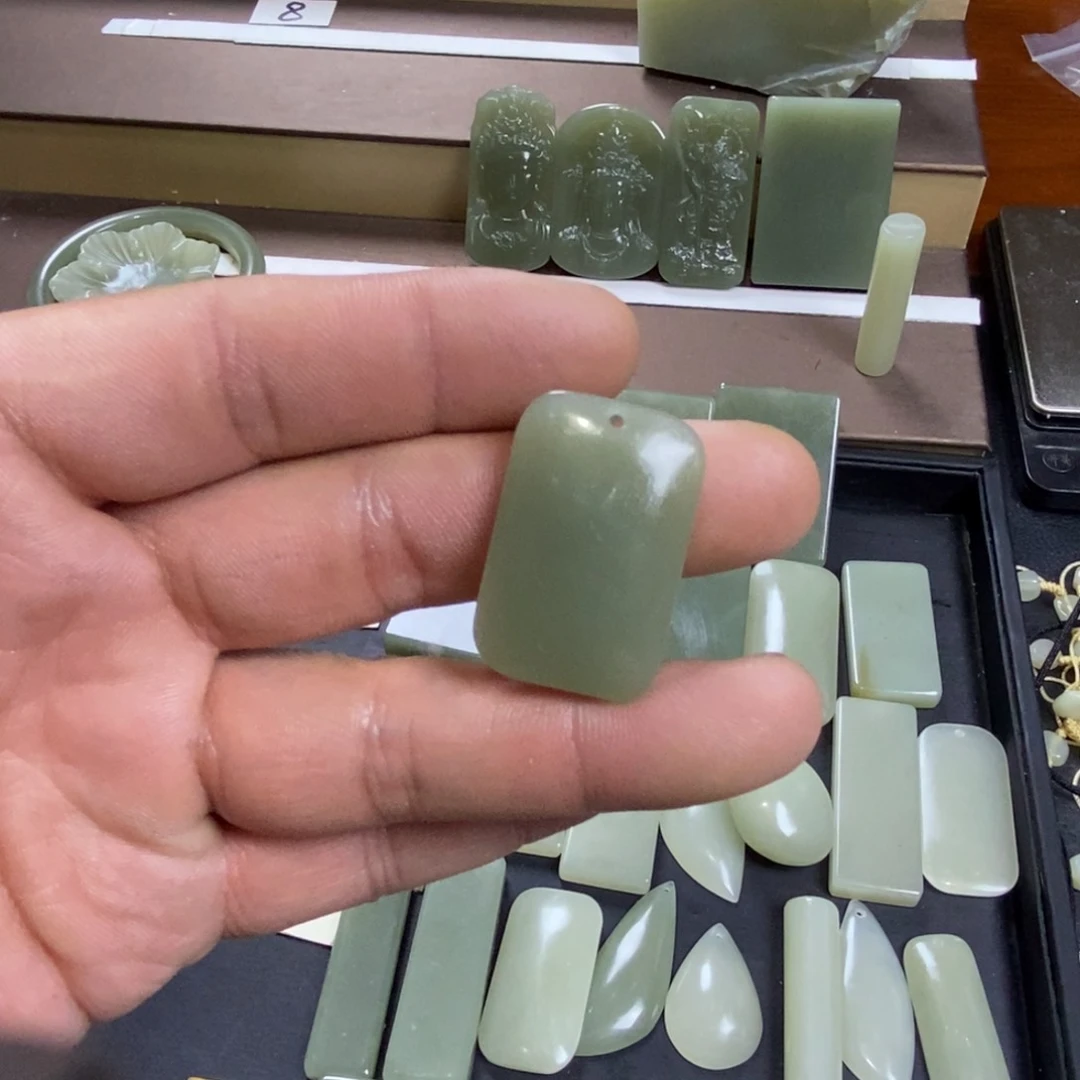 颈饰未镶嵌和田玉岁**歌023