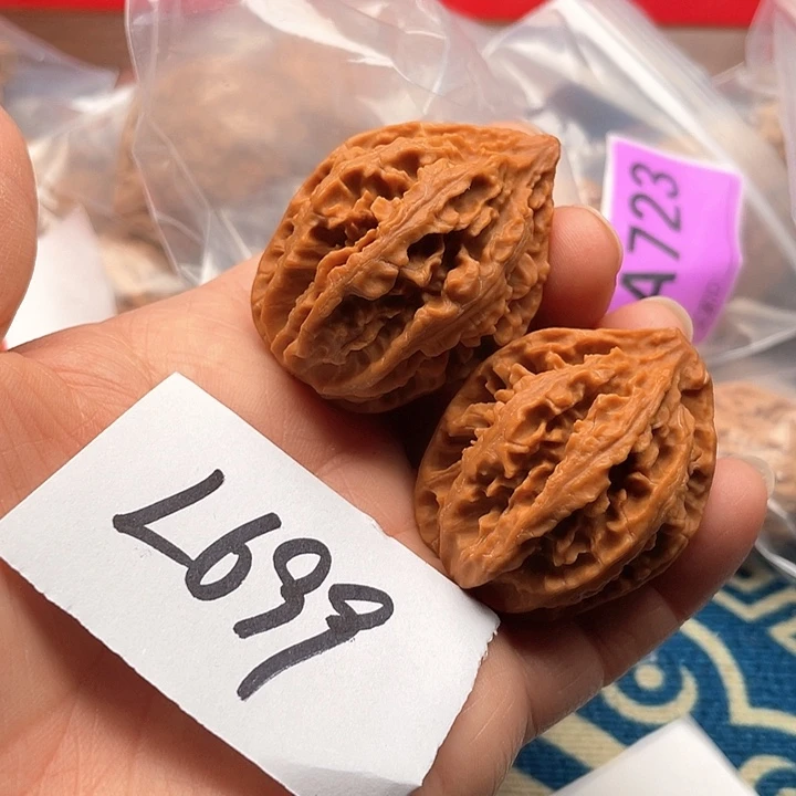 文玩核桃把件霸王