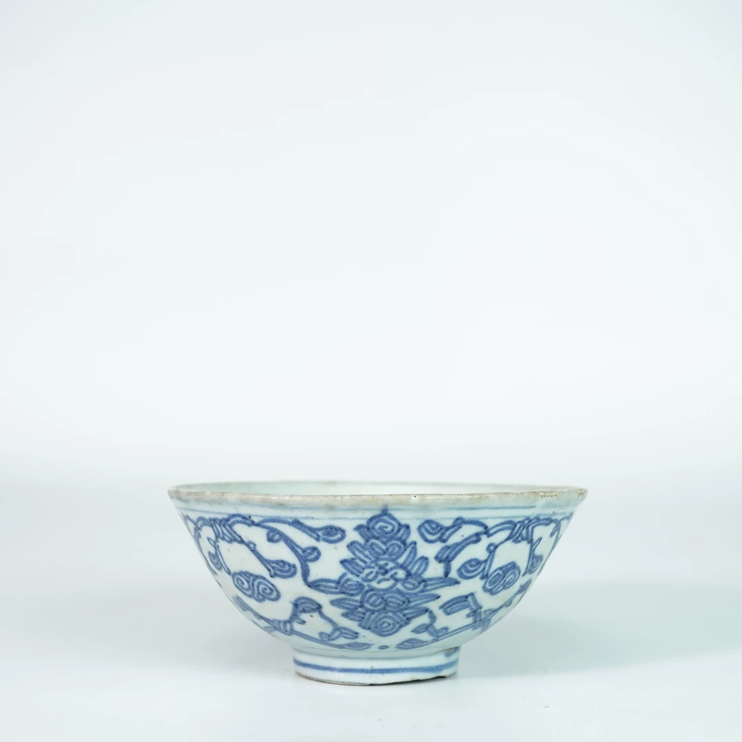 LABC250922031【十竹斋】清道光青花淡描缠枝莲纹赏盘