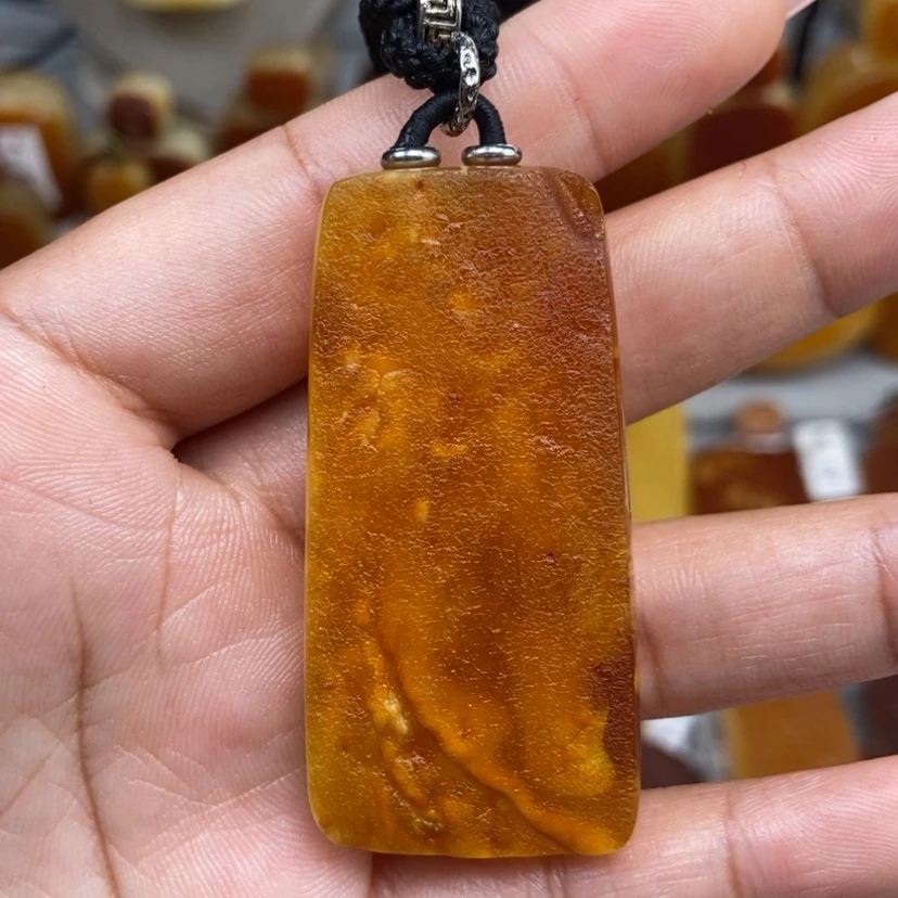 【闪购商品】琥珀颈饰未镶嵌