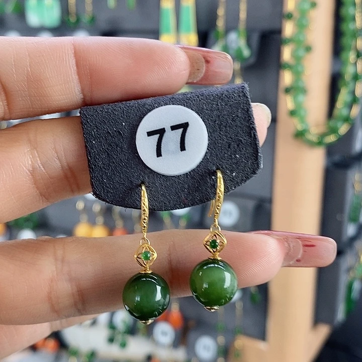 和田玉耳饰18K金镶嵌