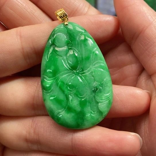 颈饰未镶嵌翡翠吊坠