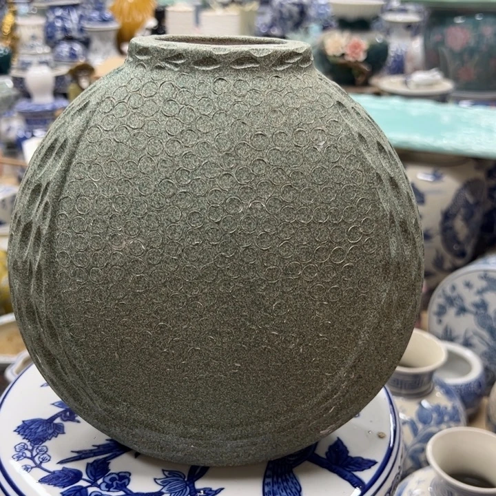 瓷片微瑕。。。。。。。。。。。。。
