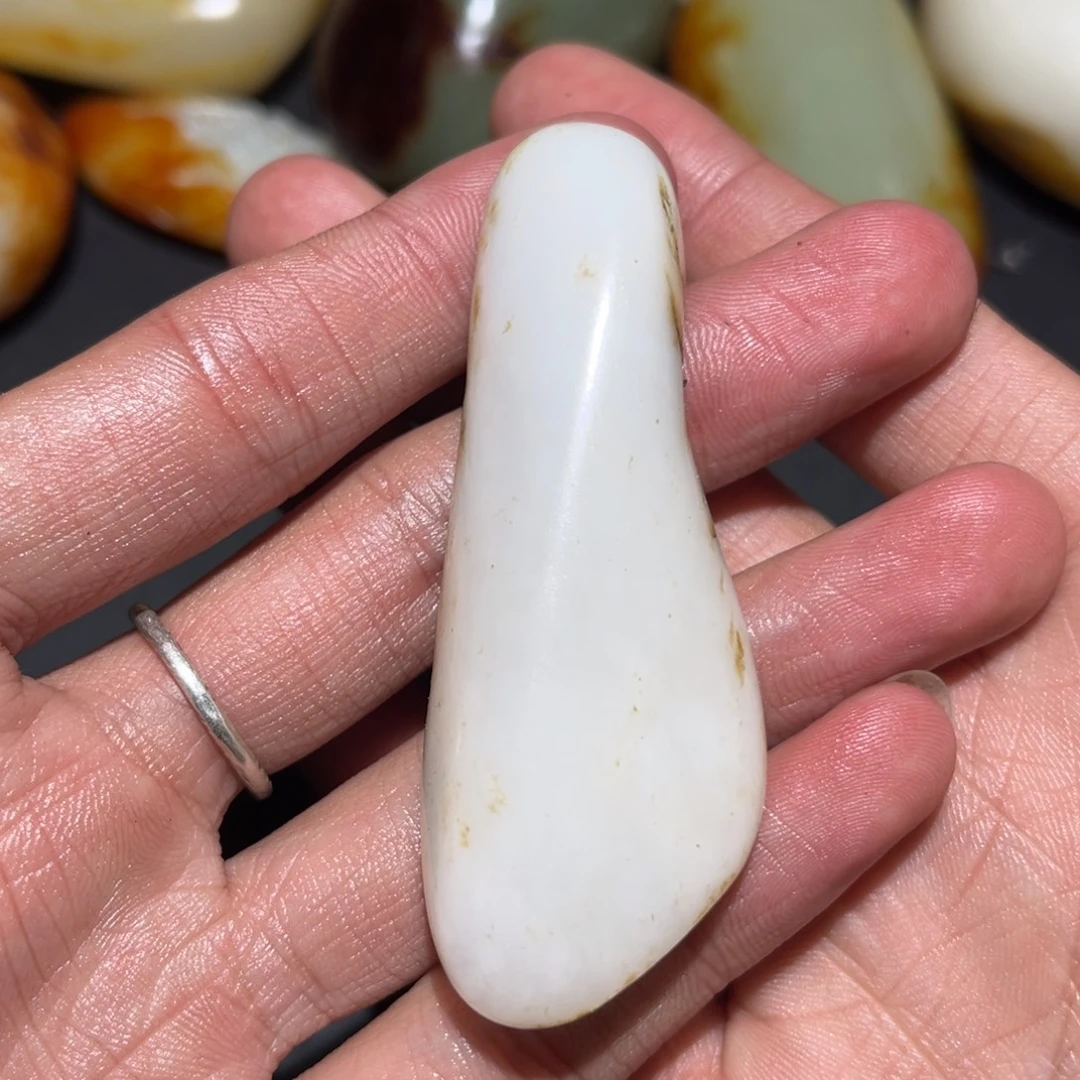 和田玉未镶嵌珠宝奇石