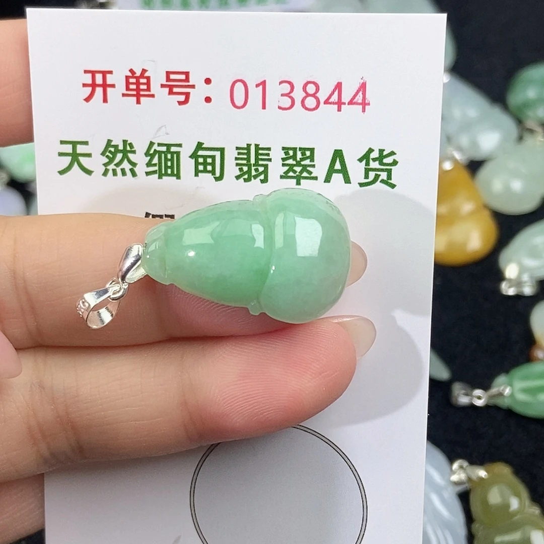 翡翠未镶嵌颈饰天然