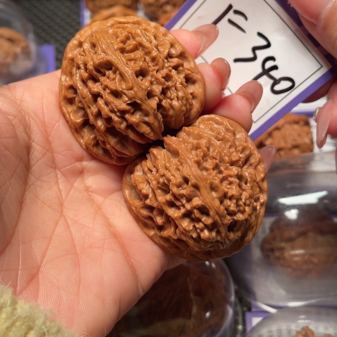 文玩核桃把件340号南疆石44