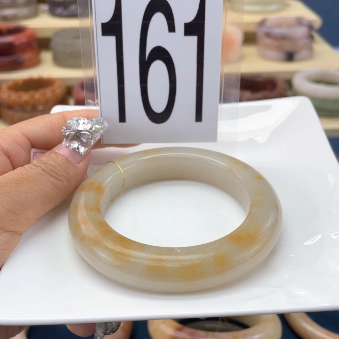 石英岩玉手镯未镶嵌