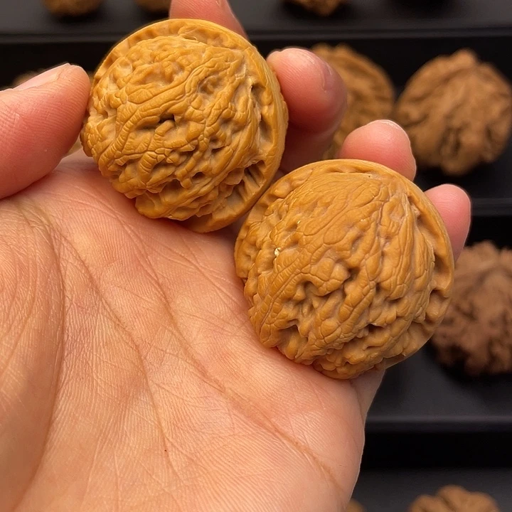 吊坠文玩核桃突突突突突突突突我