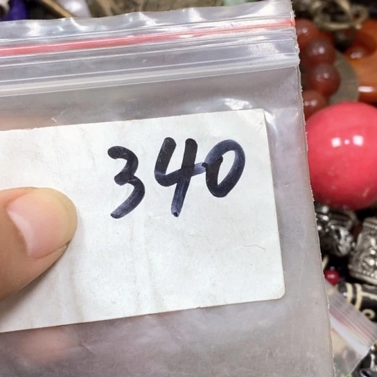 朱***朱吊坠滴血莲花菩提