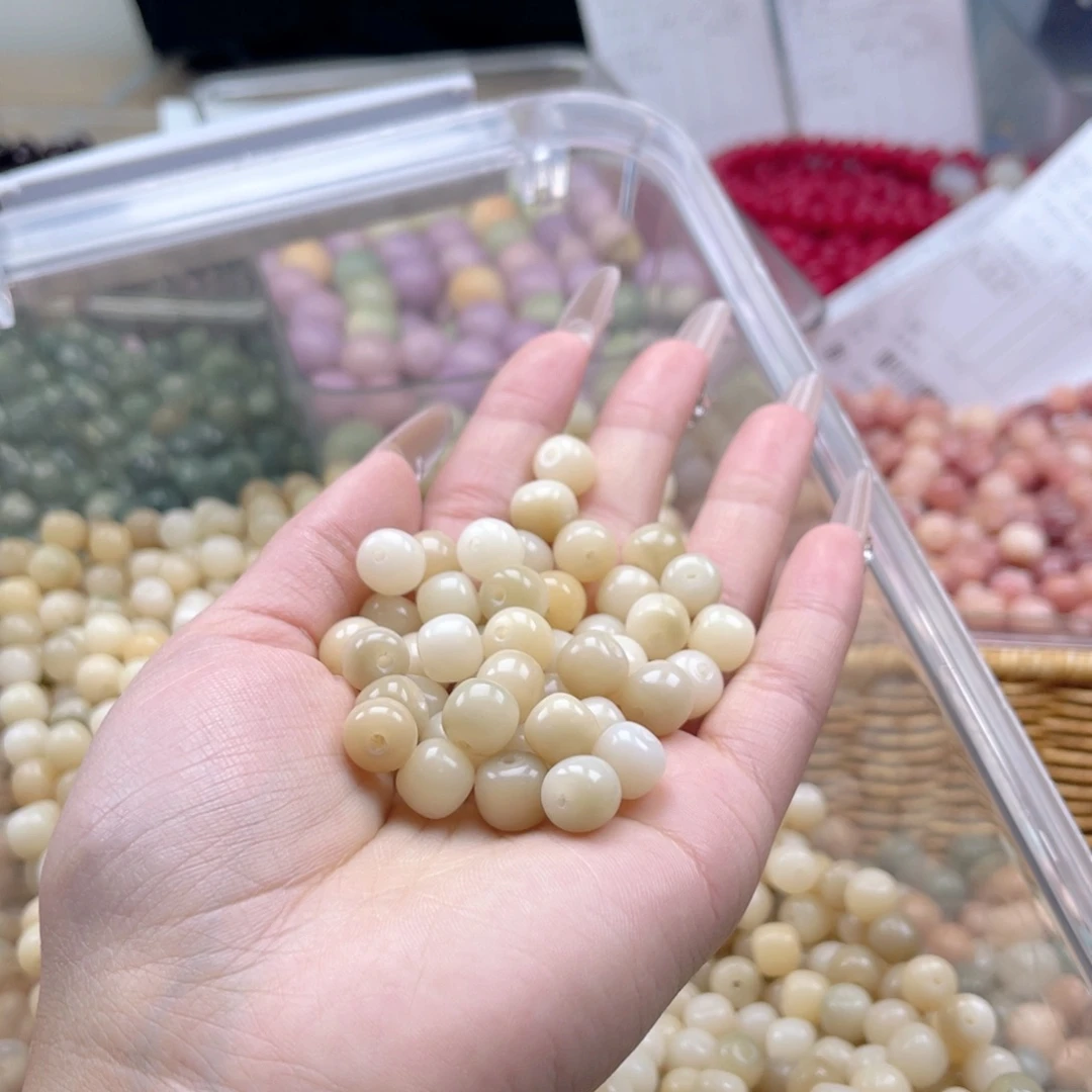 白玉菩提吊坠z10mm200颗。福利不售后