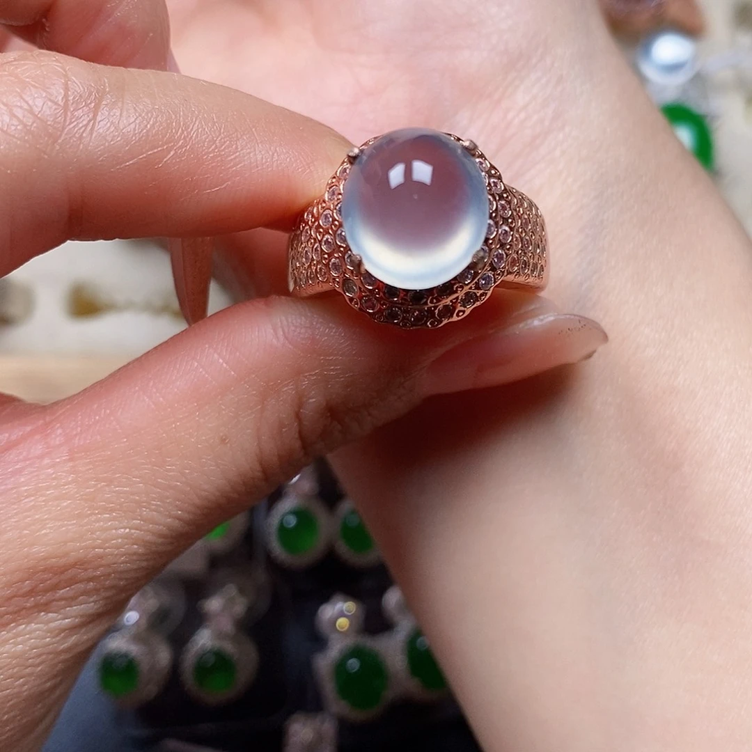 翡翠戒指未镶嵌我****角翡翠戒指