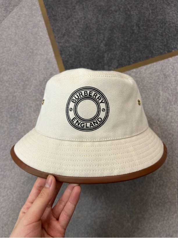 95新 BURBERRY/博柏利 Burberry米白色渔夫帽95新