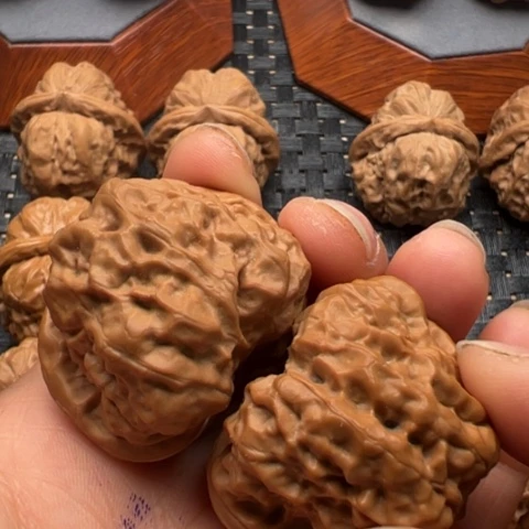 文玩核桃把件啊*呦边39左右