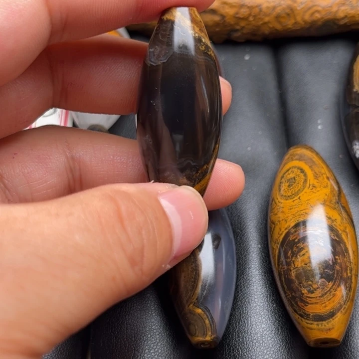 天***堂石英岩玉合金颈饰