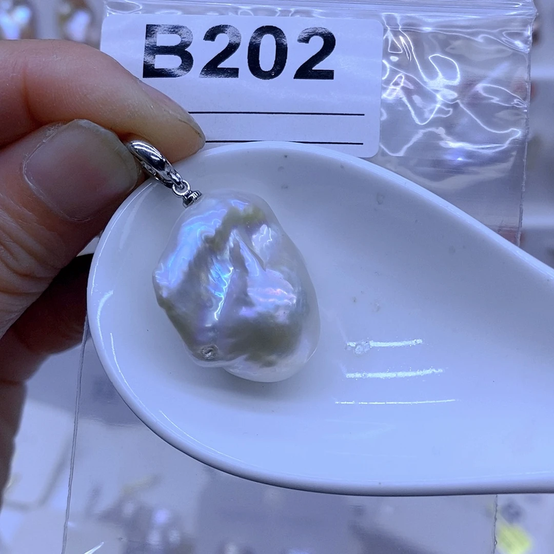 颈饰未镶嵌淡水珍珠