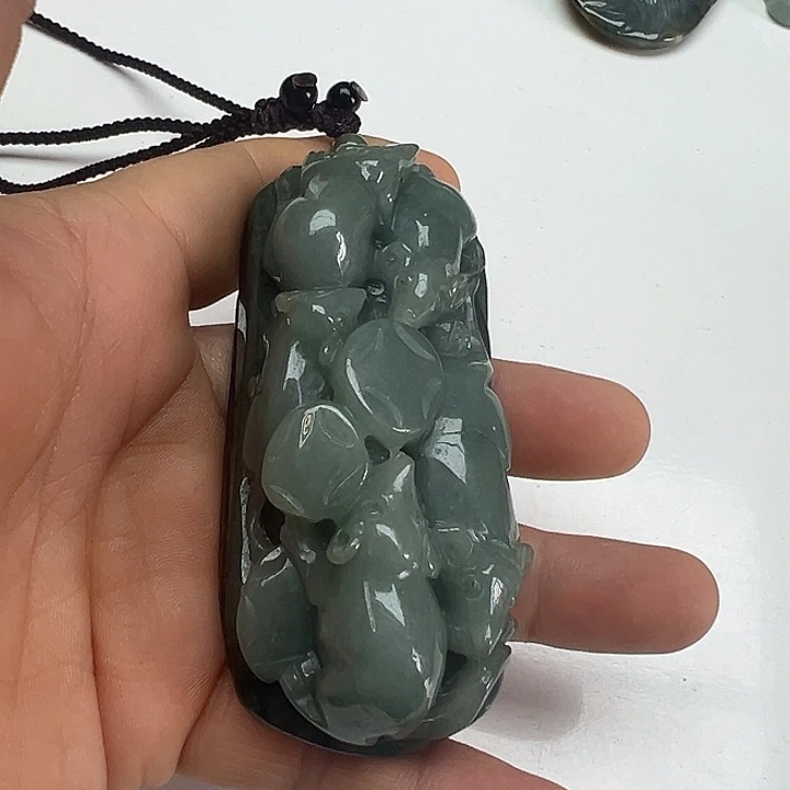翡翠未镶嵌吊坠(不含链)章*