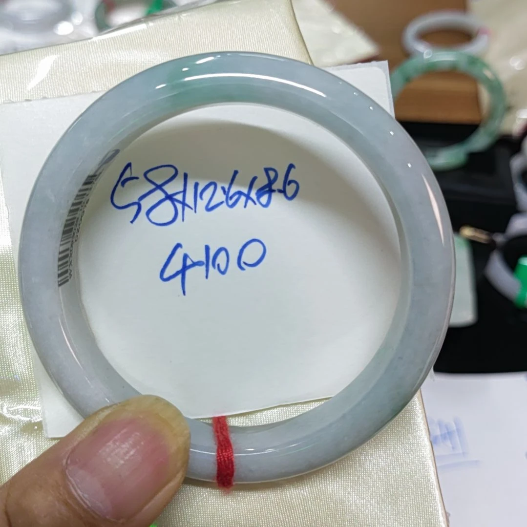 天然缅甸翡翠手镯A货