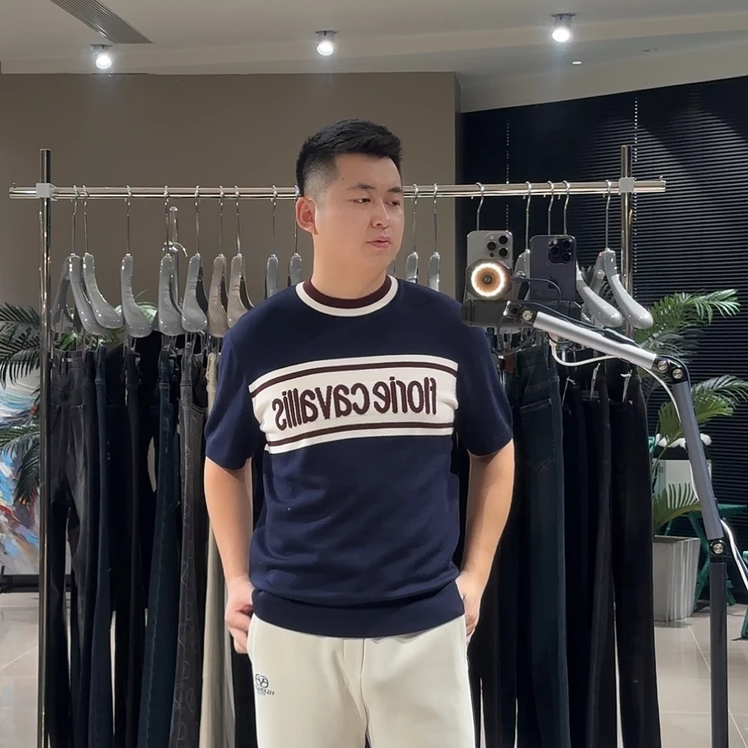 牧***店疯疯癫癫的81002。52蓝