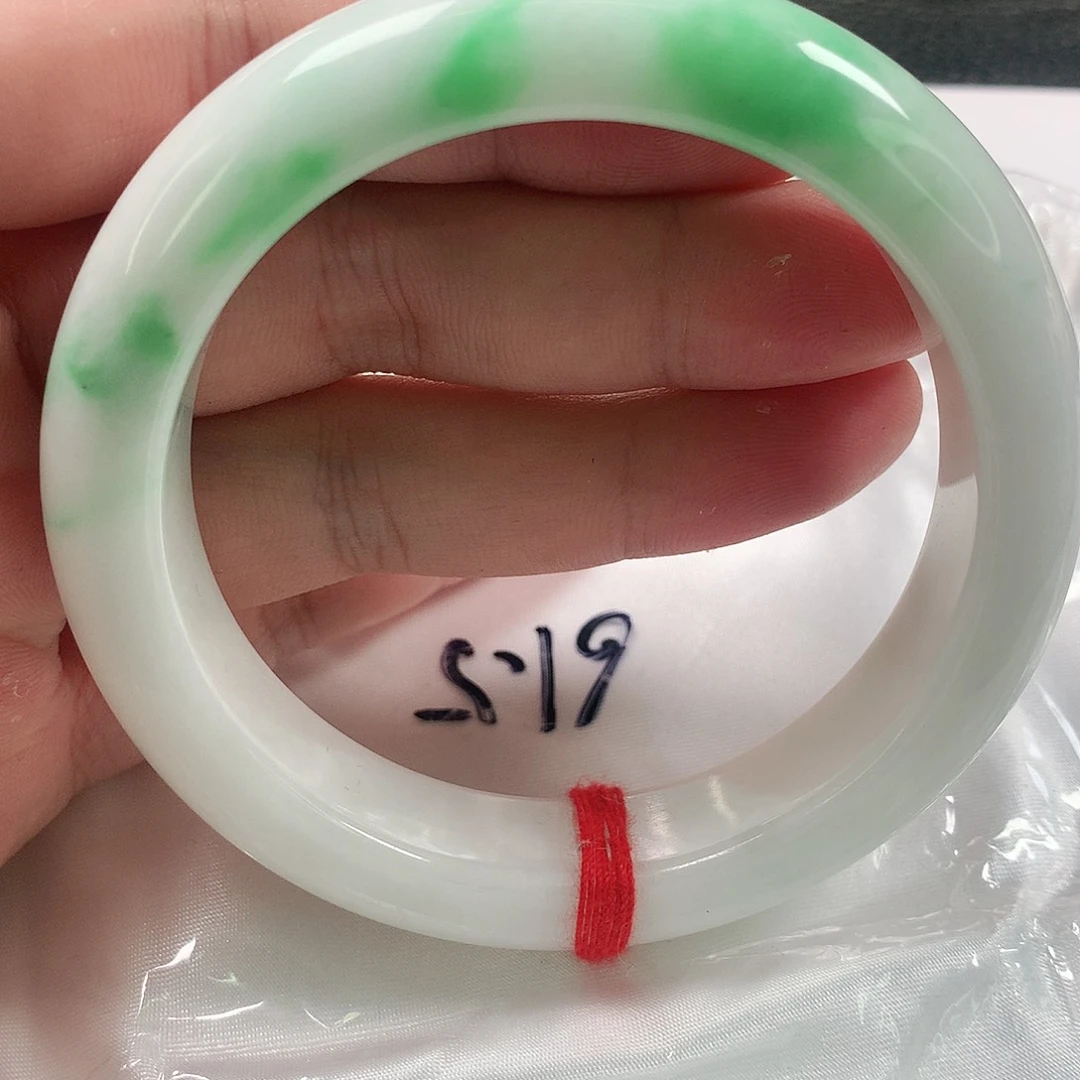 未镶嵌手镯翡翠61-62圈。349号