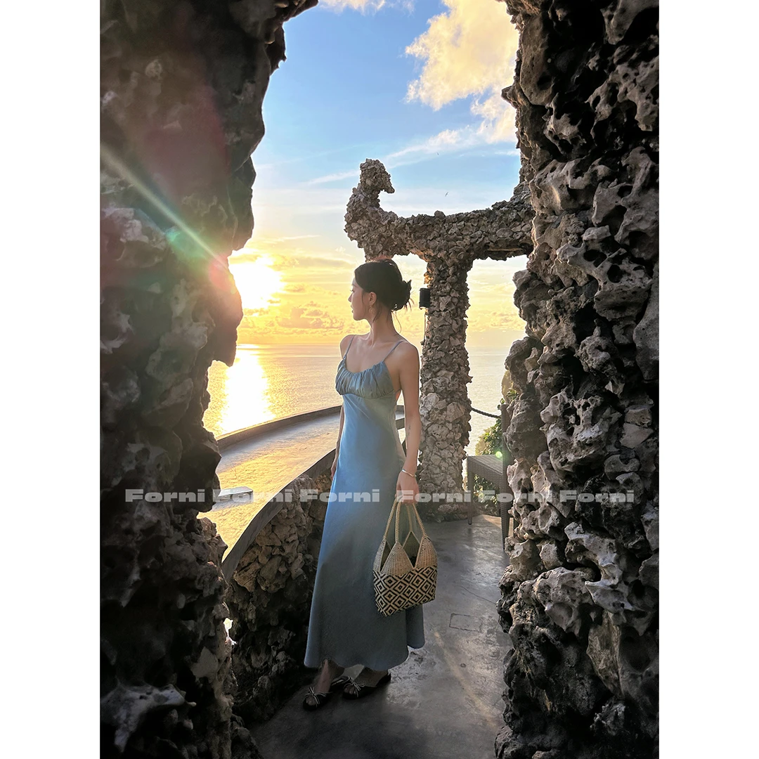 FORNI 梦游仙本那法式轻礼服裙斜裁缎面褶皱吊带连衣裙