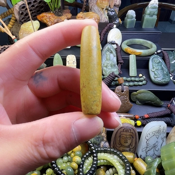 岫岩河磨玉（透闪石质玉）未镶嵌颈饰