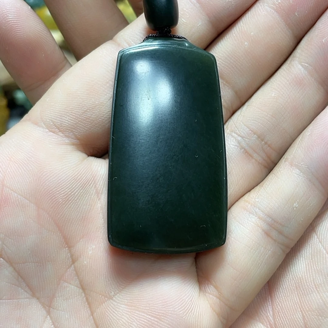 【闪购商品】未镶嵌岫岩河磨玉（透闪石质玉）把件福*静