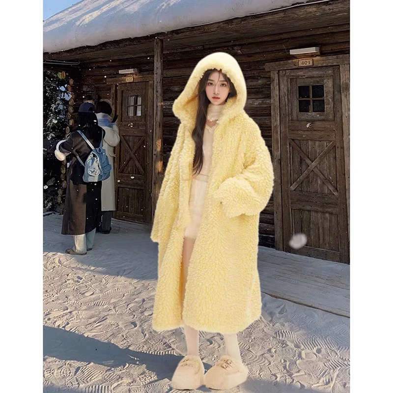 奶黄奶黄的冬季女士袍裤套装