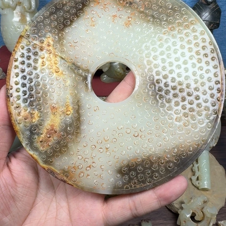 随***行和田玉未镶嵌挂件