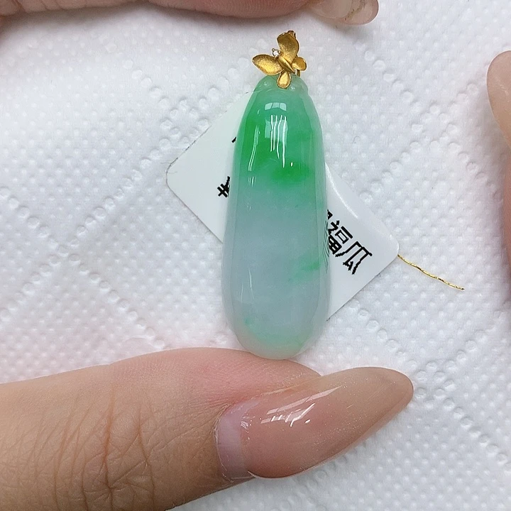 颈饰18K金镶嵌翡翠