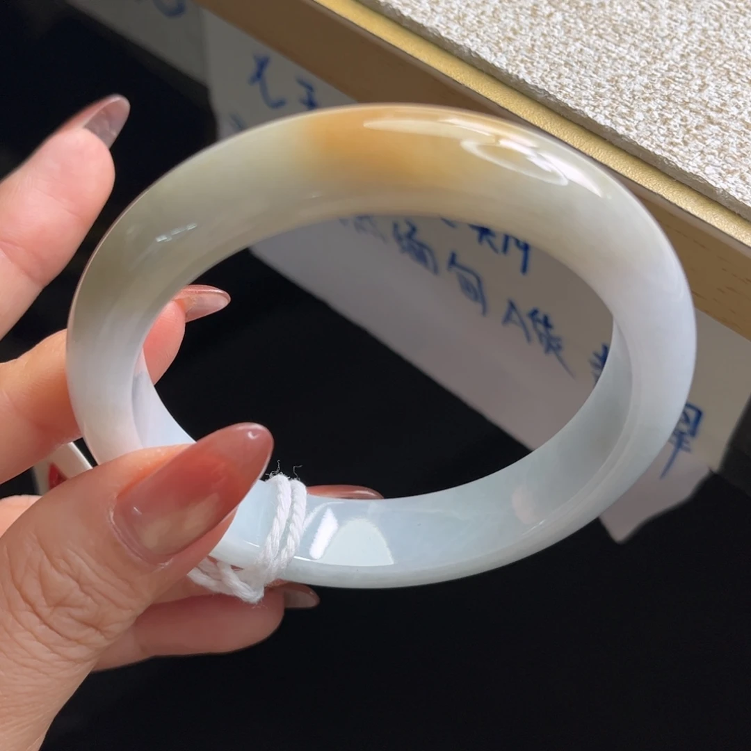 翡翠未镶嵌手镯手镯