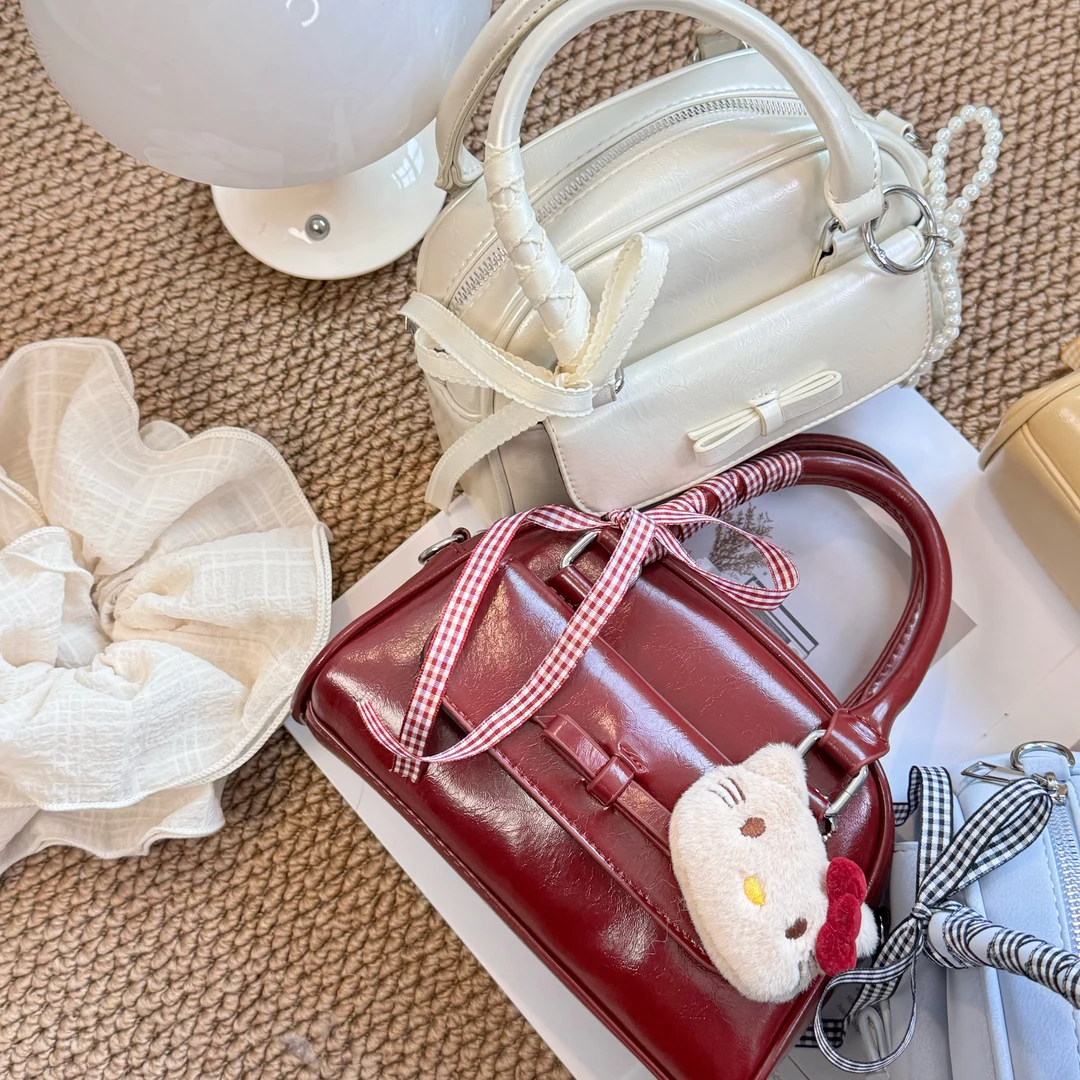 欧尼早春新款气质红色小众时尚百搭女士斜跨miu系粉色包洋气ins包