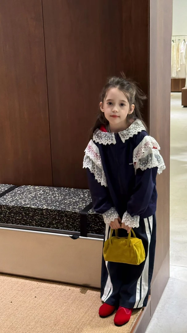 秋季女条纹休闲纯色休闲风套装翻领外套