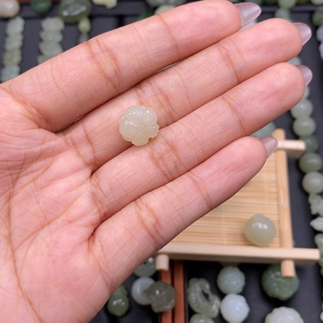 福***喵颈饰未镶嵌和田玉