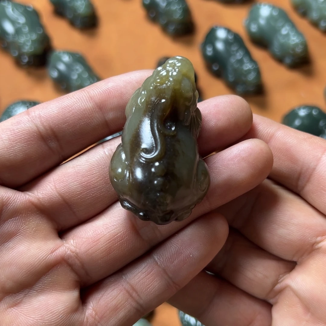 和田玉（糖玉）未镶嵌颈饰