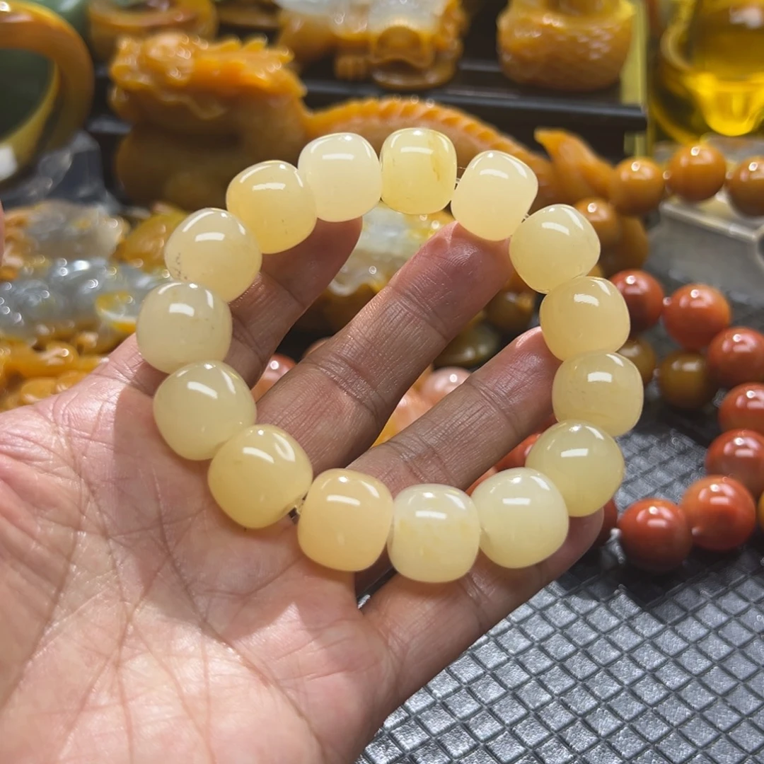 石英质玉未镶嵌颈饰