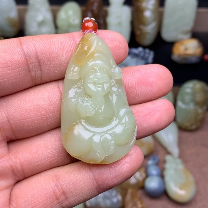 和田玉（糖玉）未镶嵌颈饰