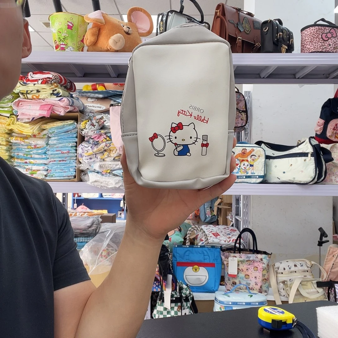 PU化妆包等产品和产品