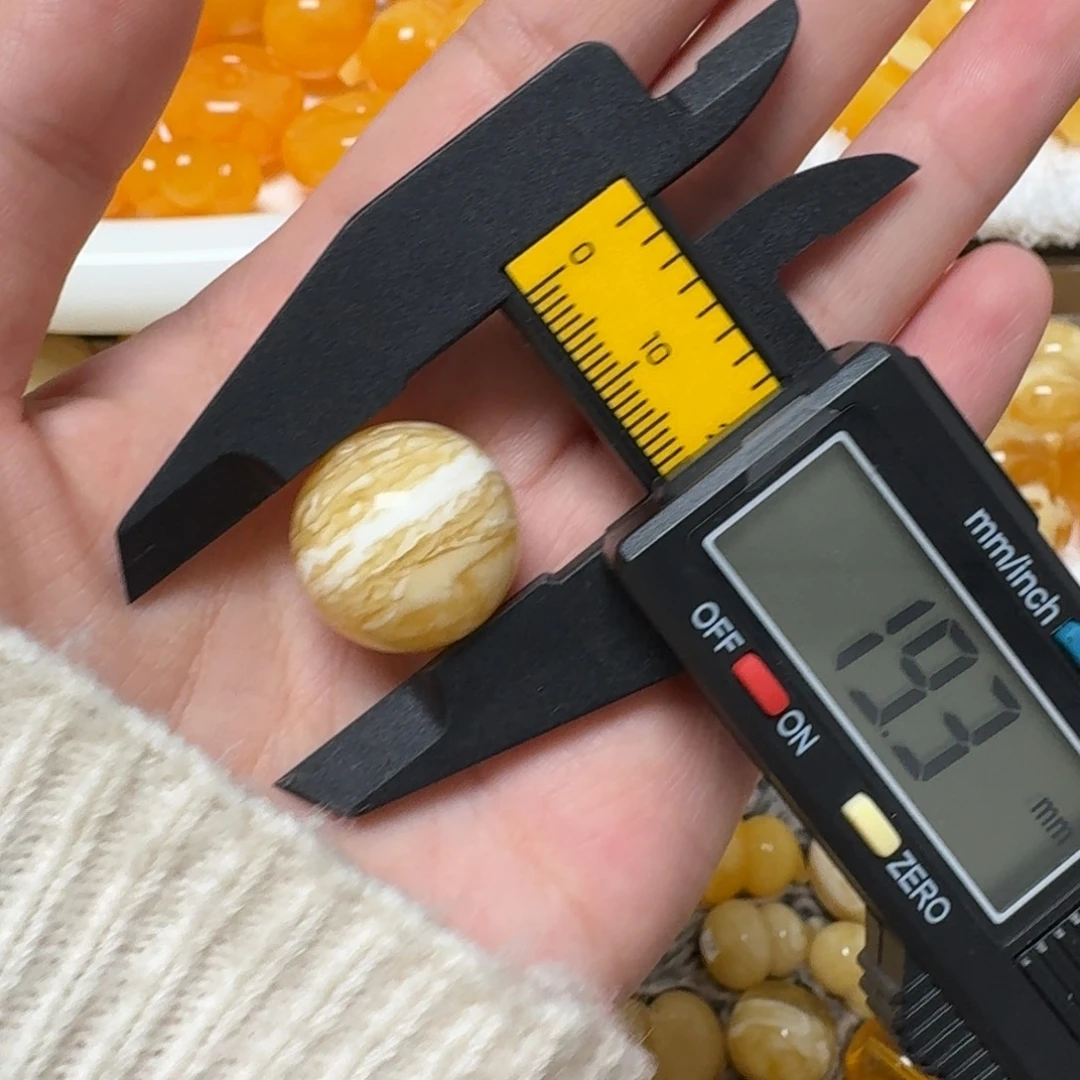 琥珀未镶嵌裸石蜜蜡圆珠