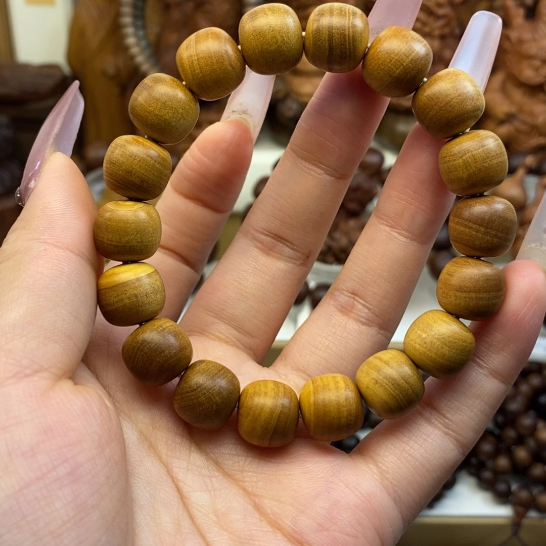 檀香木手串/手链迈索尔老山檀香11.12奶香，微瑕