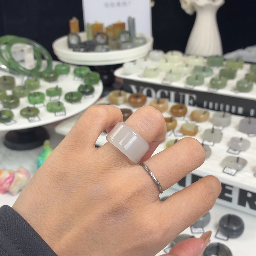 和田玉（糖玉）未镶嵌戒指Q85粉紫圆切16.2不退换