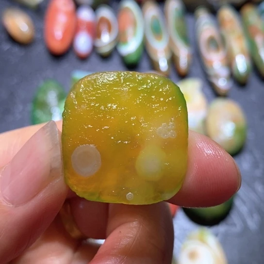 石英质玉珠宝半成品未镶嵌用****1