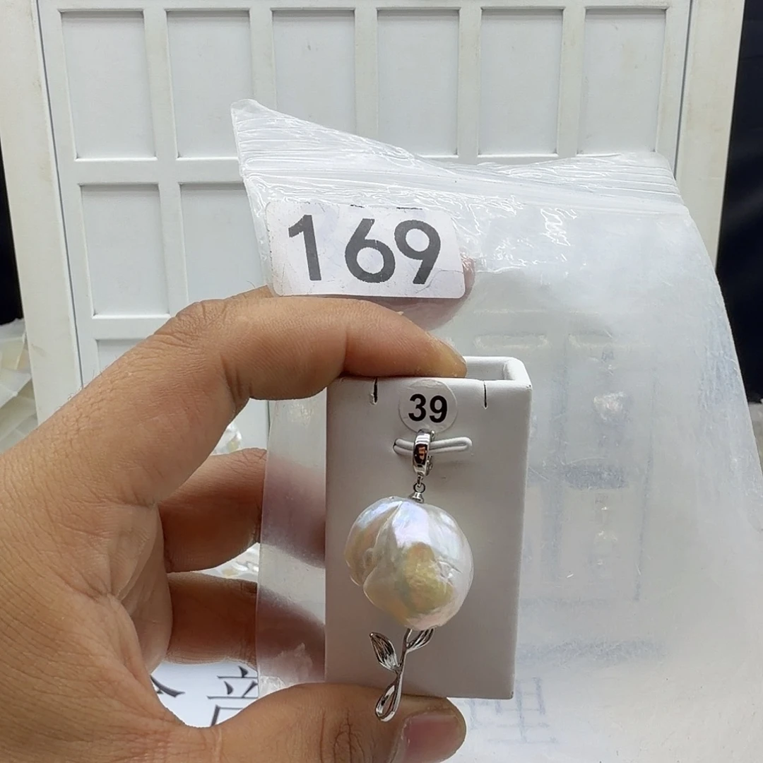 淡水珍珠合金颈饰