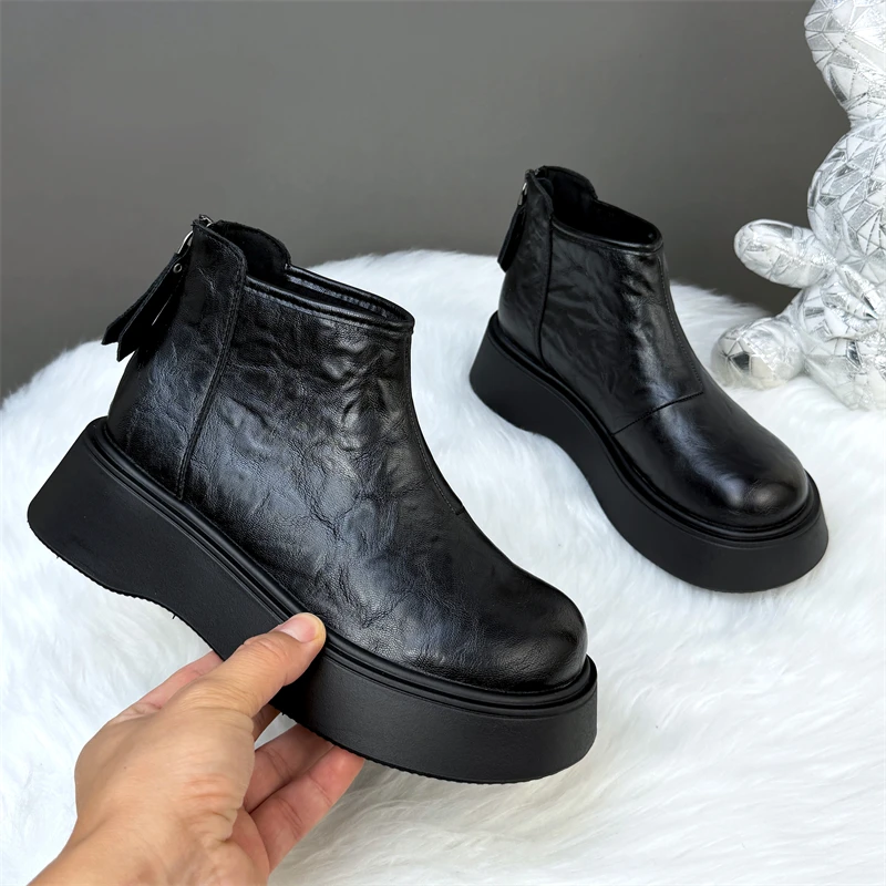 厚底韩版显脚小马丁靴女2025秋冬新款加绒保暖舒适软底短靴大码41