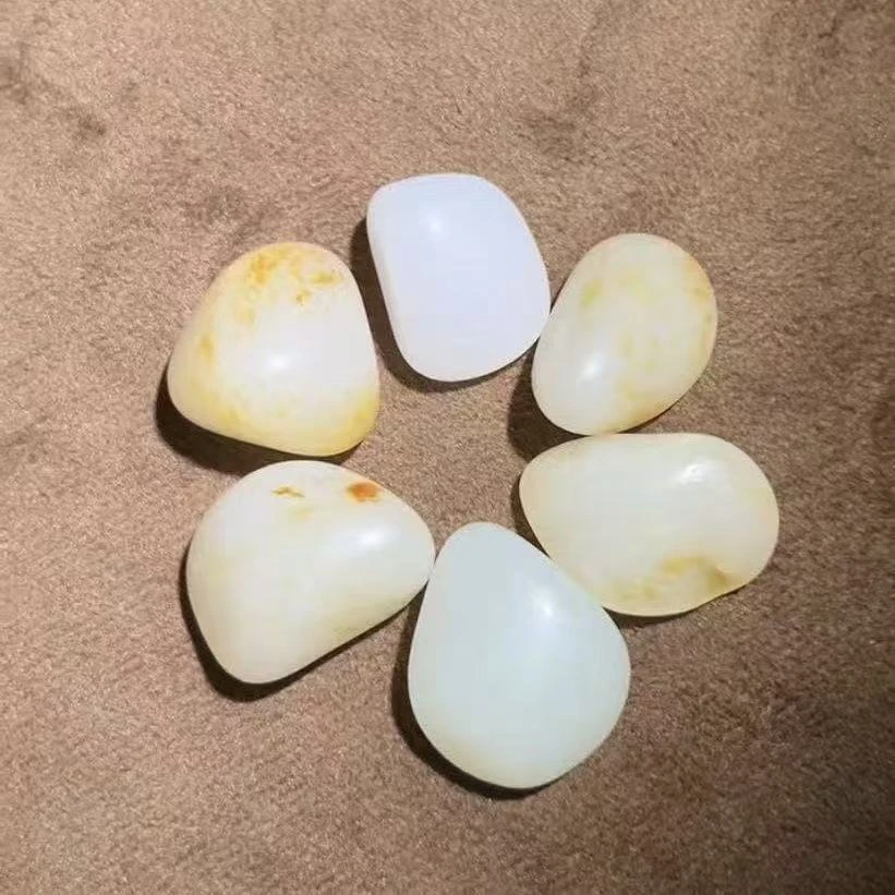 新疆戈壁产出精美可雕刻小籽奇石