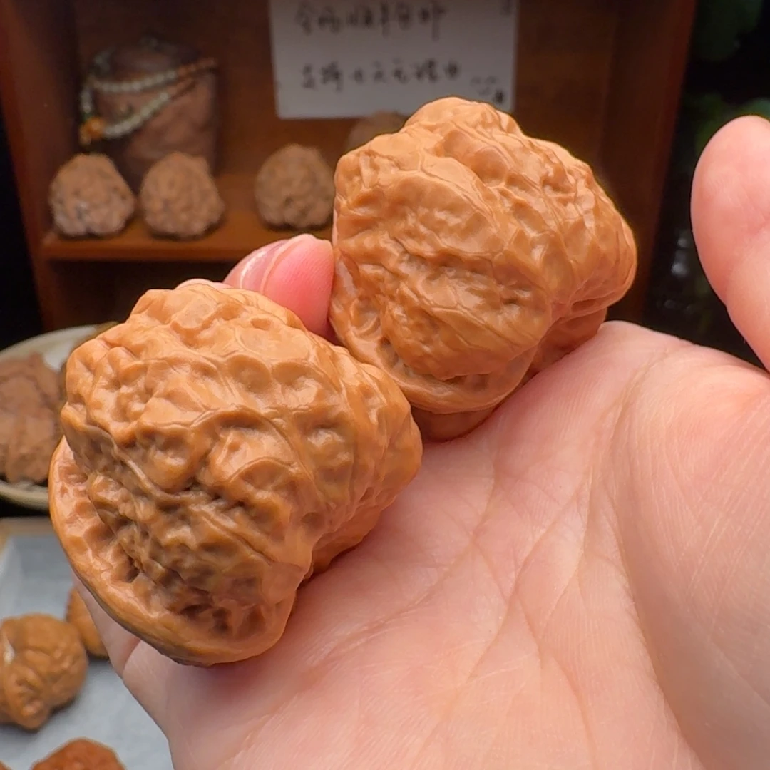文玩核桃闪购蛤蟆36