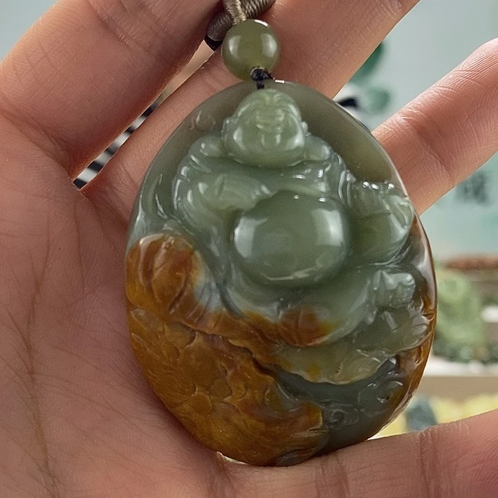 透闪石质玉挂件未镶嵌