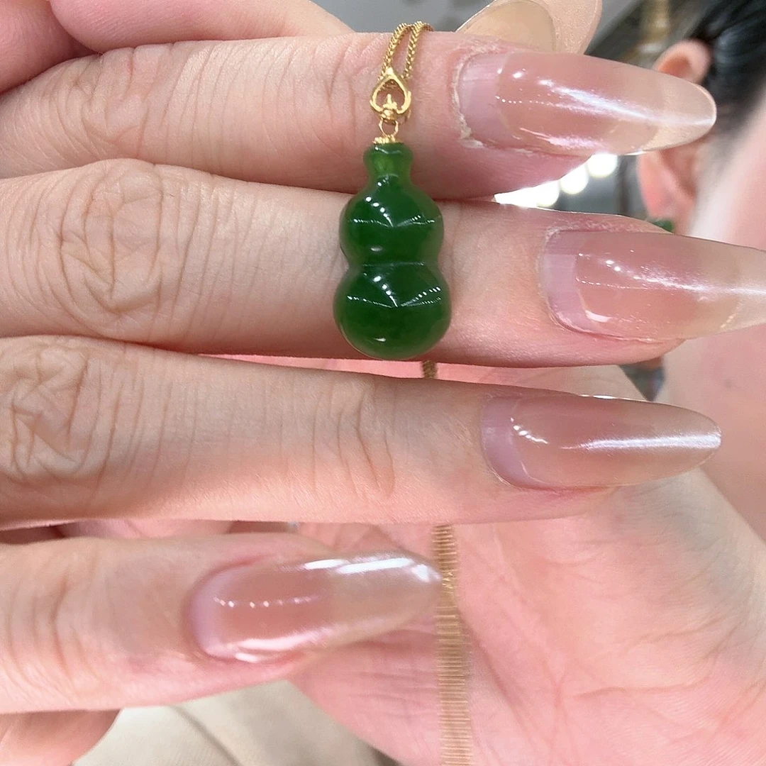 和田玉吊坠(不含链)18K金镶嵌