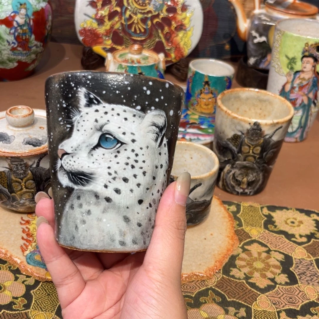 手工手绘雪豹茶杯