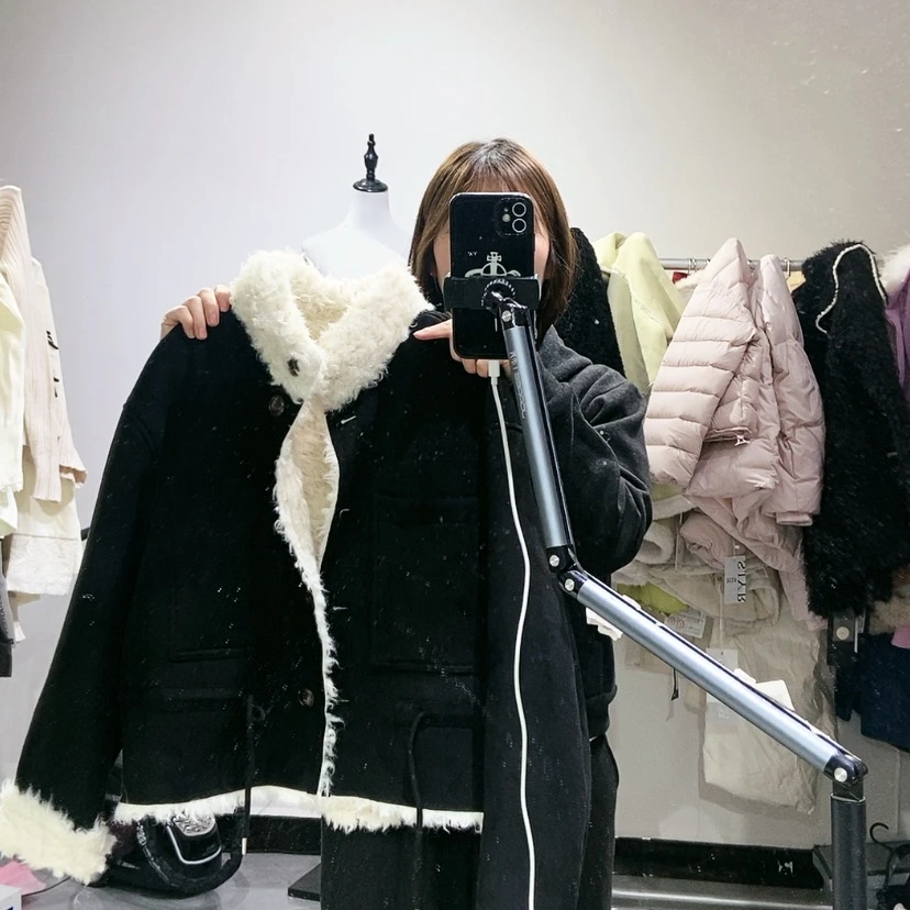 【闪购商品】黑色外套